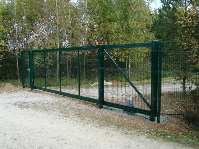 Сетчатый забор DoorHan в Орле с установкой