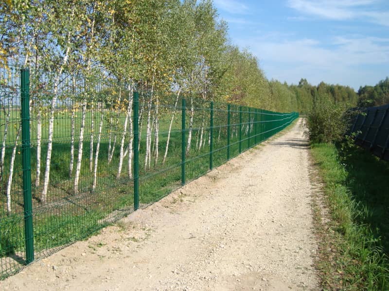 Сетчатый забор DoorHan в Орле с установкой